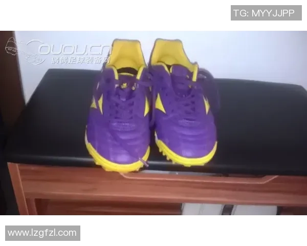 球星穿的高端足球鞋价格揭秘 超越想象的奢华与性能